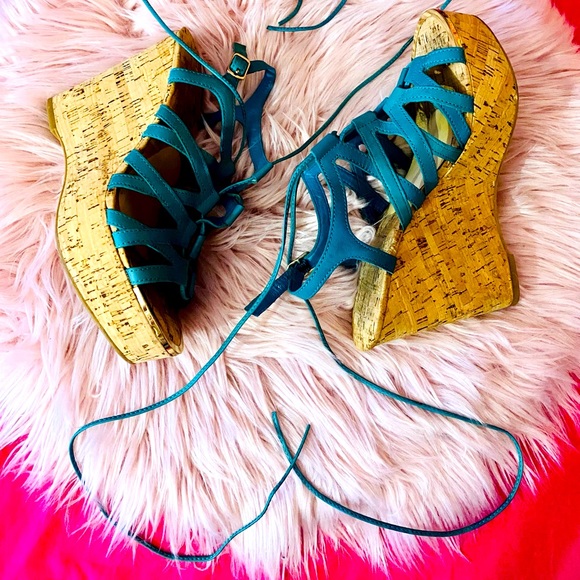 Aldo’s Gladiator Blue Wedge Sandals - Picture 2 of 11